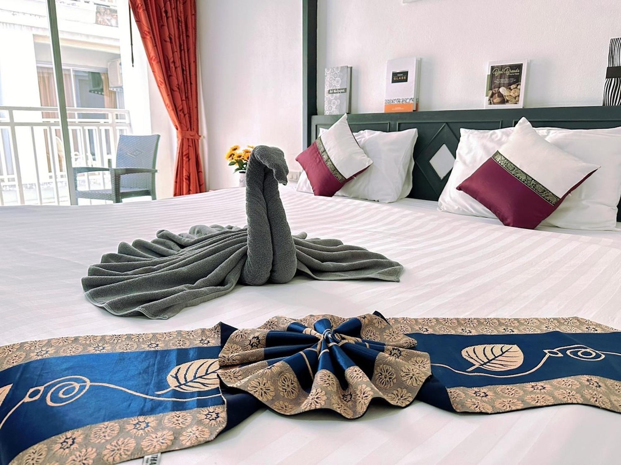 Hotel Baya Phuket Patong Номер фото