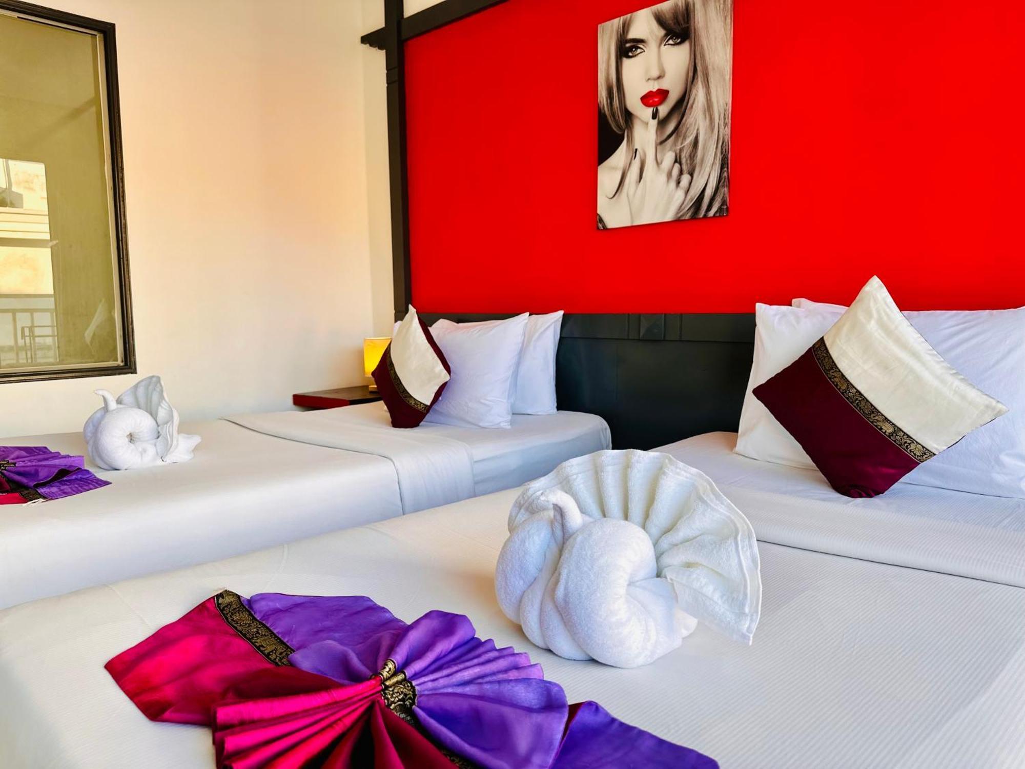 Hotel Baya Phuket Patong Экстерьер фото
